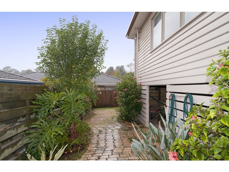 1/13 Vonadawn Avenue, Ringwood East VIC 3135