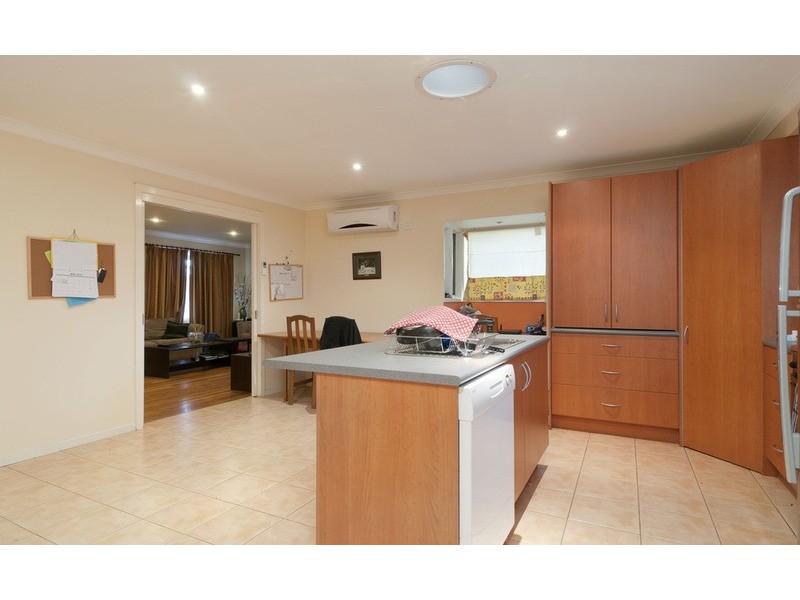 2/137 Switchback Road, Chirnside Park VIC 3116