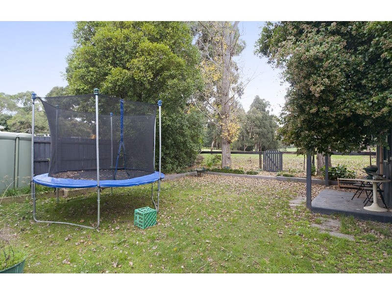 2/137 Switchback Road, Chirnside Park VIC 3116