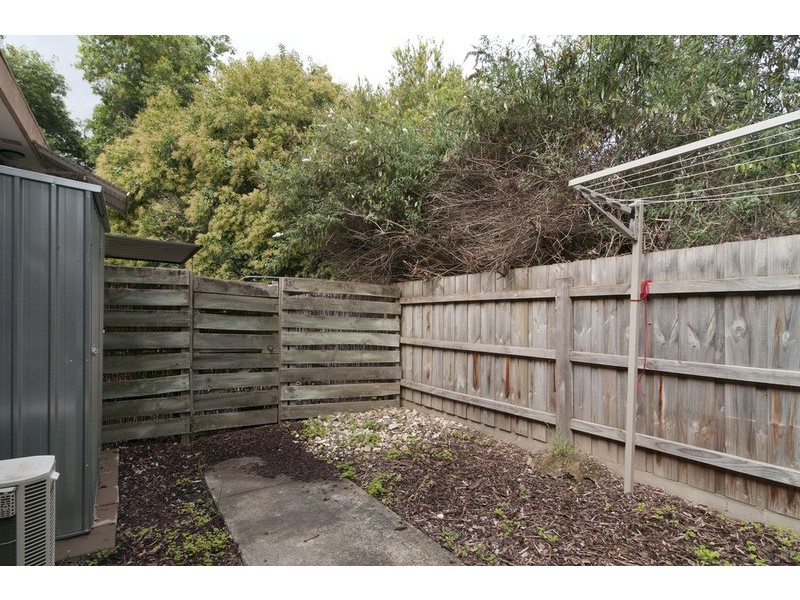 2/6 Pleasant Street, Kilsyth VIC 3137