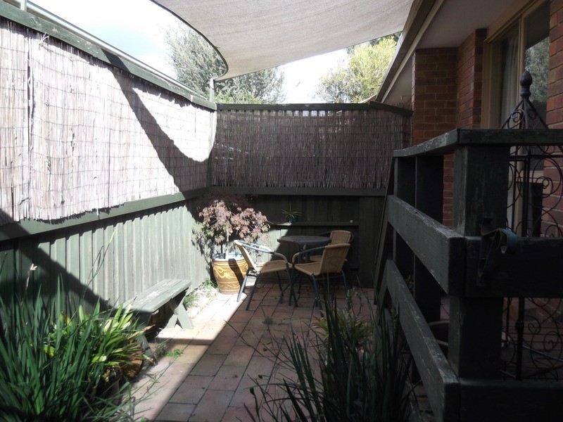 2/24 McComb Street, Lilydale VIC 3140