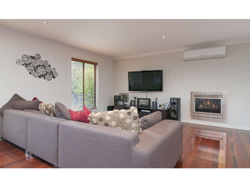 8a Lindel Court, Croydon VIC 3136