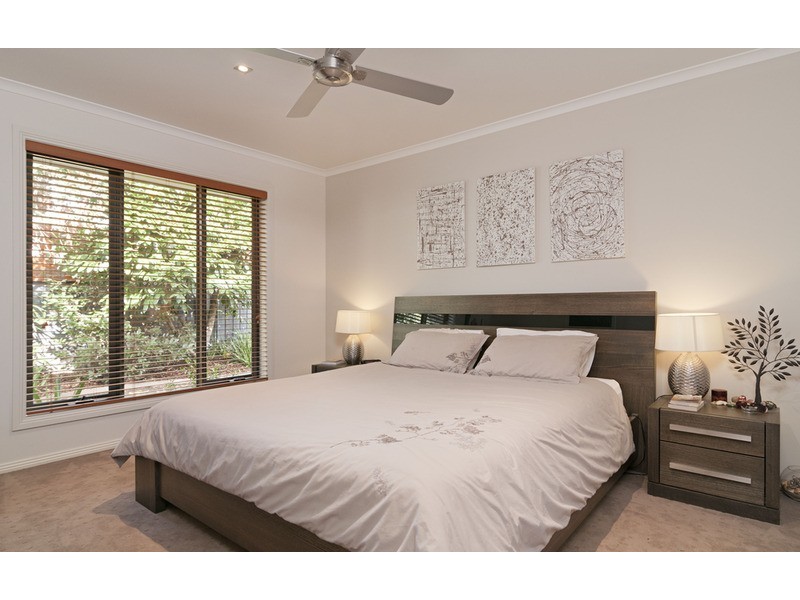 8a Lindel Court, Croydon VIC 3136