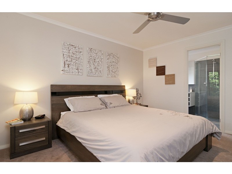 8a Lindel Court, Croydon VIC 3136