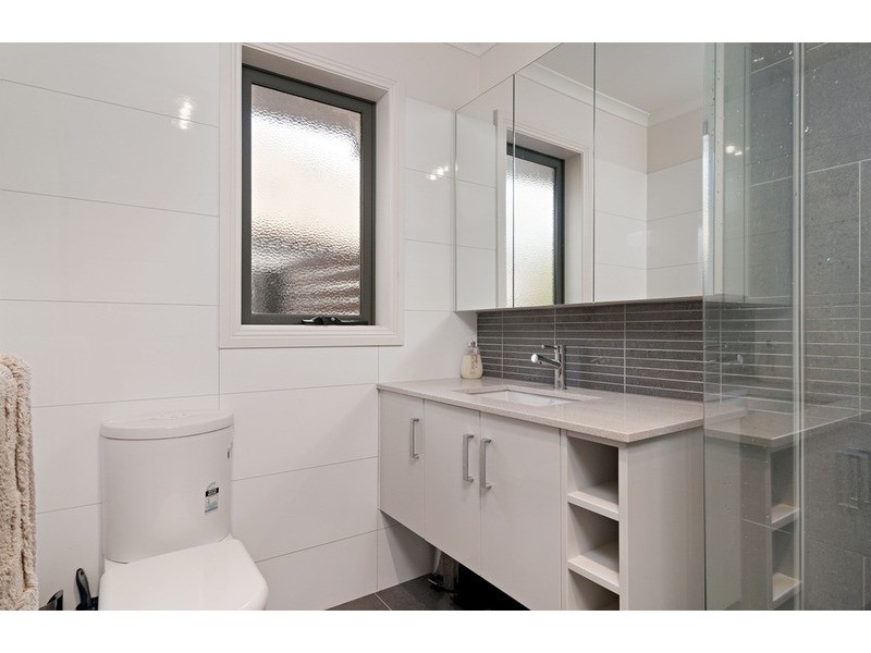 8a Lindel Court, Croydon VIC 3136