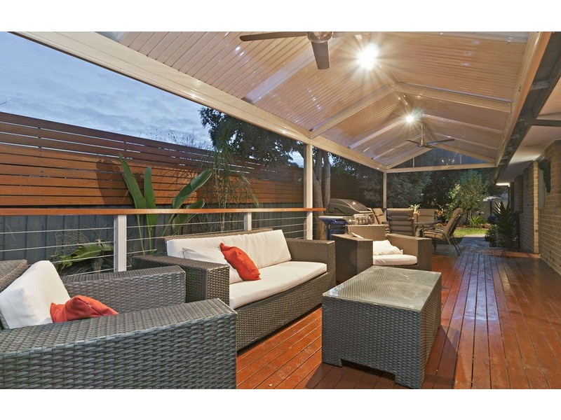 8a Lindel Court, Croydon VIC 3136