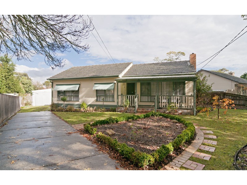 9 Andrew Street, Mooroolbark VIC 3138