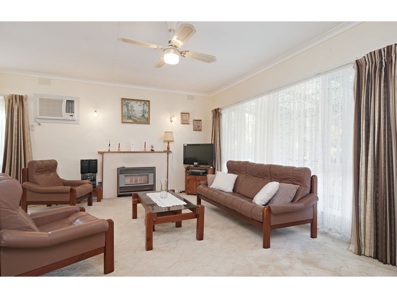 9 Andrew Street, Mooroolbark VIC 3138