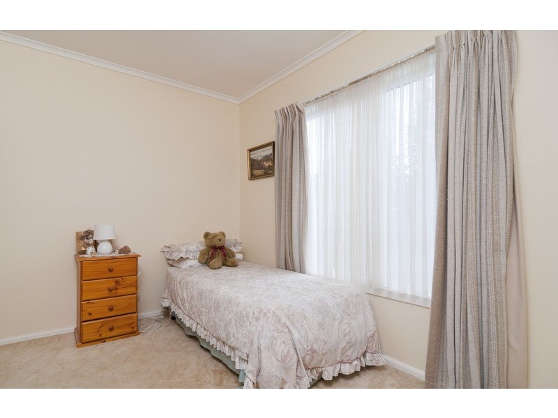 9 Andrew Street, Mooroolbark VIC 3138