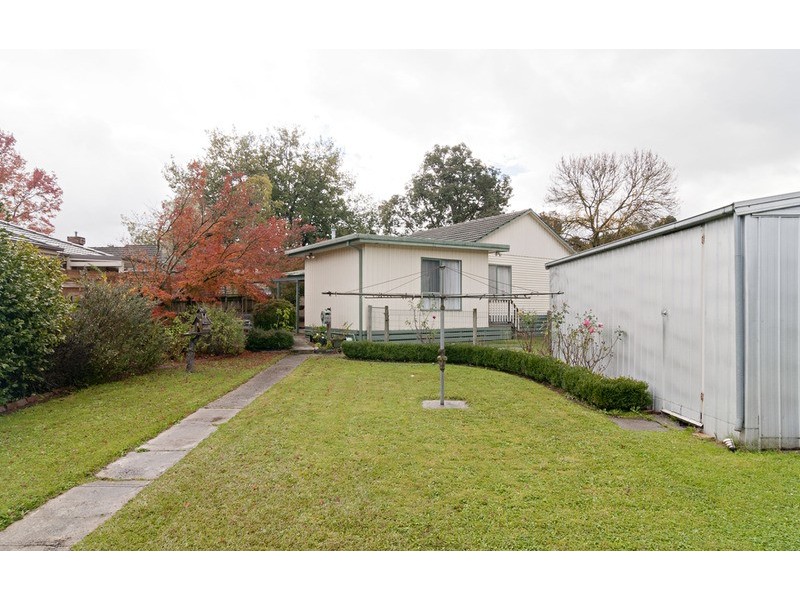 9 Andrew Street, Mooroolbark VIC 3138