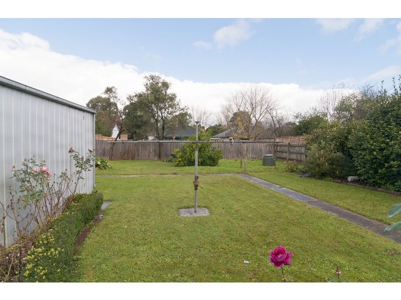 9 Andrew Street, Mooroolbark VIC 3138