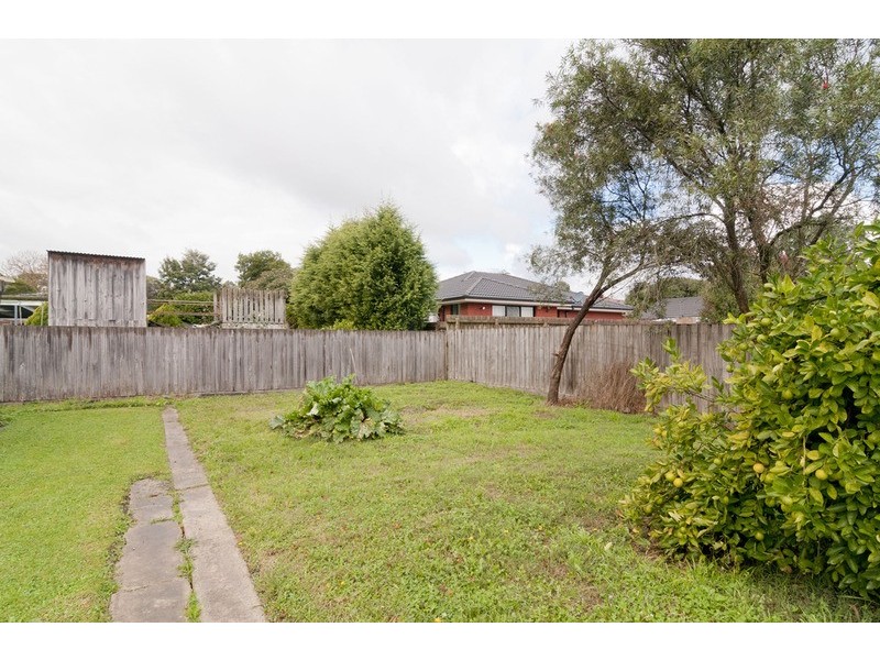 9 Andrew Street, Mooroolbark VIC 3138