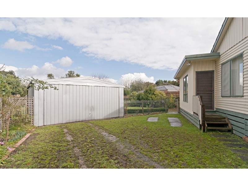 9 Andrew Street, Mooroolbark VIC 3138