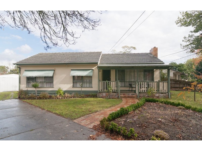 9 Andrew Street, Mooroolbark VIC 3138