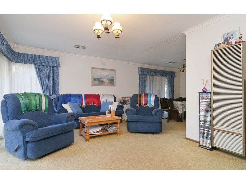 2 Chaparral Court, Mooroolbark VIC 3138