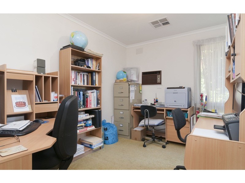 2 Chaparral Court, Mooroolbark VIC 3138