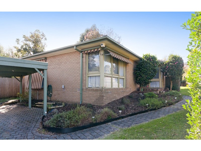 2 Chaparral Court, Mooroolbark VIC 3138