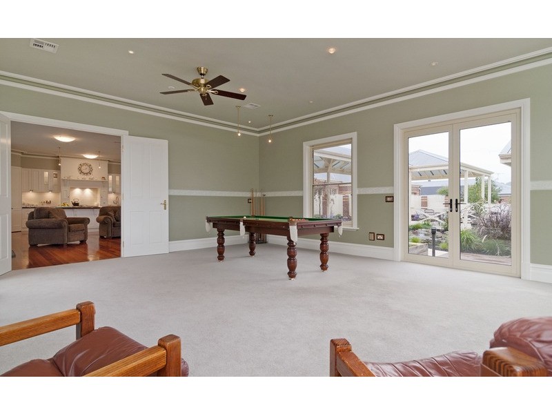 10 Bellbird Drive, Lilydale VIC 3140