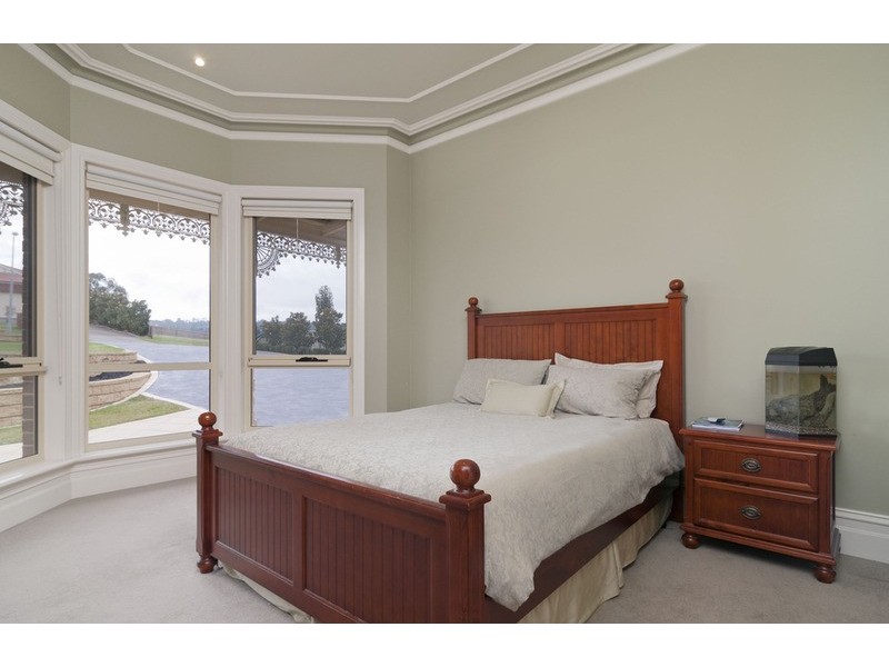 10 Bellbird Drive, Lilydale VIC 3140