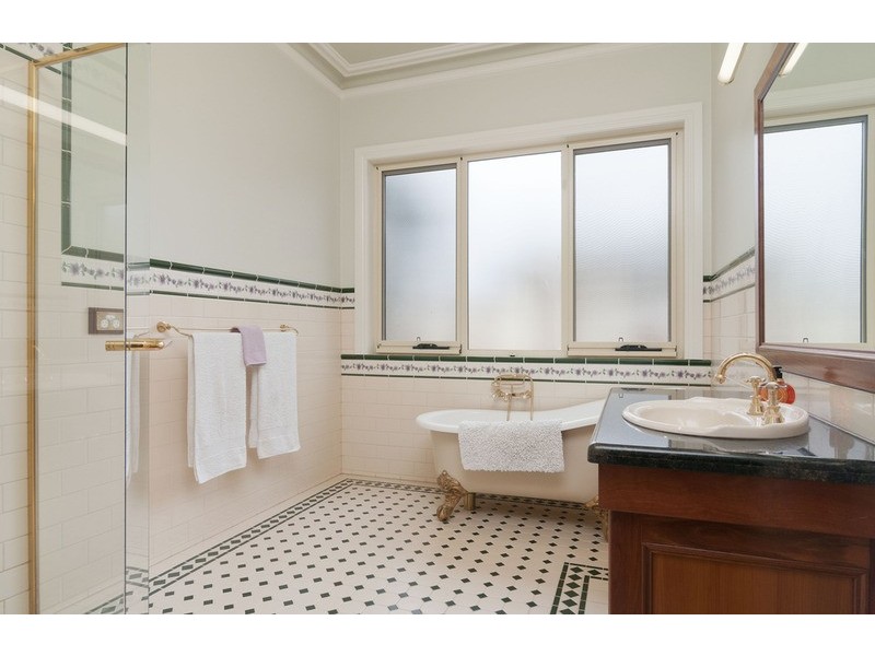 10 Bellbird Drive, Lilydale VIC 3140