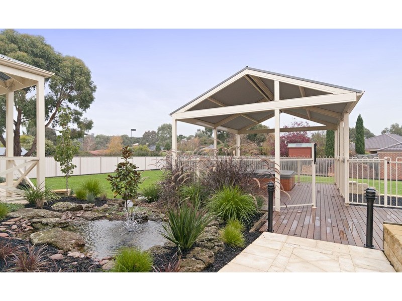 10 Bellbird Drive, Lilydale VIC 3140