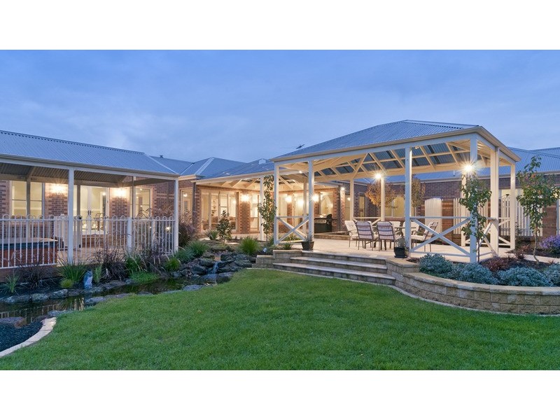 10 Bellbird Drive, Lilydale VIC 3140