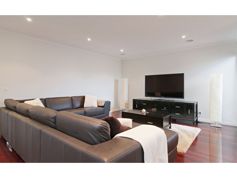 1a Sophie Street, Kilsyth VIC 3137