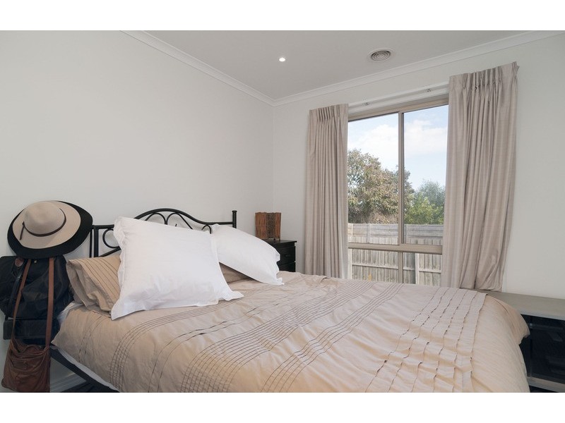1a Sophie Street, Kilsyth VIC 3137