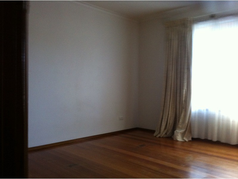 4/80 Mount View Parade, Croydon VIC 3136