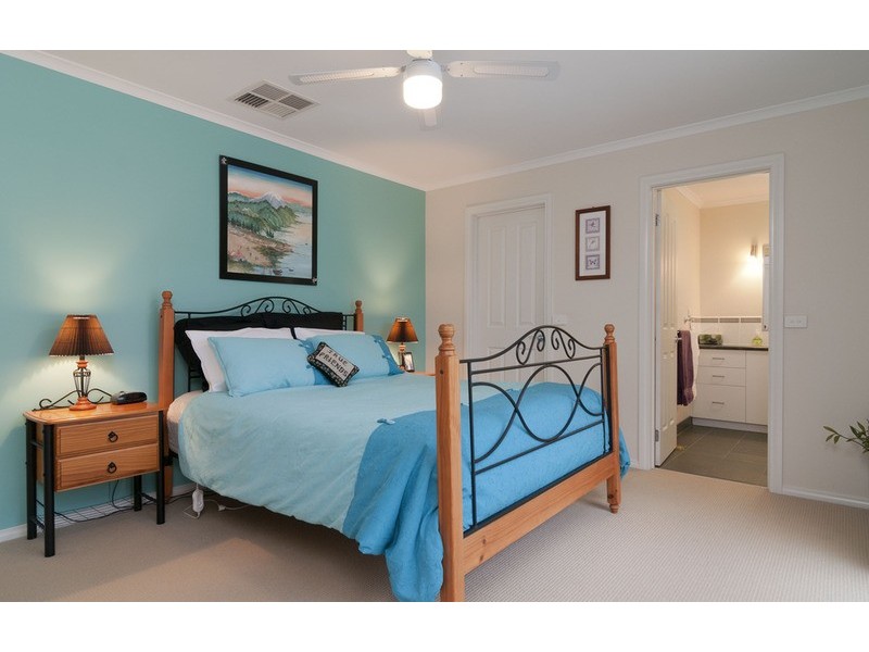 47 Baker Road, Bayswater North VIC 3153