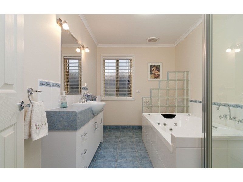 47 Baker Road, Bayswater North VIC 3153