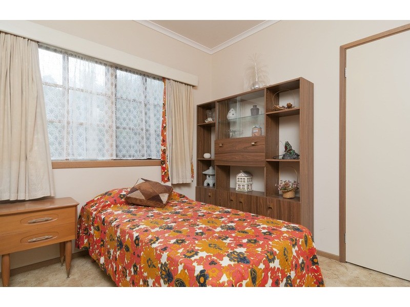 13 Greenbank Drive, Mooroolbark VIC 3138