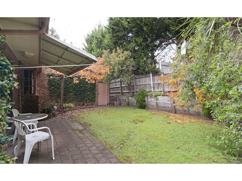 13 Greenbank Drive, Mooroolbark VIC 3138