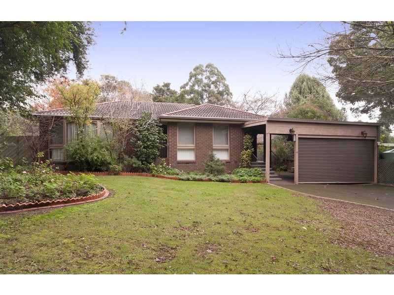 40 Batterbee Drive, Mooroolbark VIC 3138