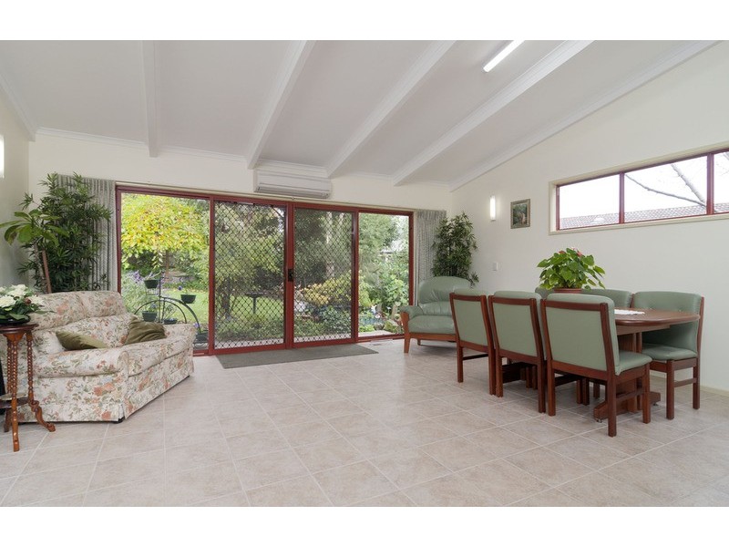 40 Batterbee Drive, Mooroolbark VIC 3138