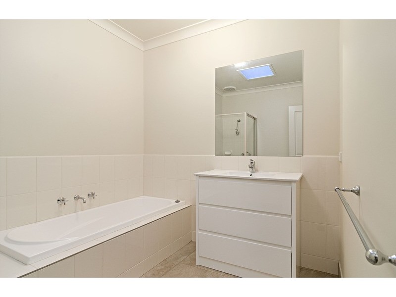 43a Greenslopes Drive, Mooroolbark VIC 3138