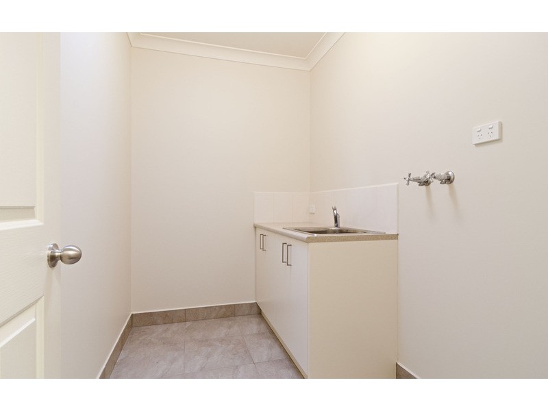 43a Greenslopes Drive, Mooroolbark VIC 3138