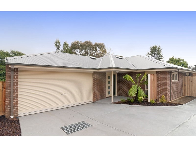 43a Greenslopes Drive, Mooroolbark VIC 3138