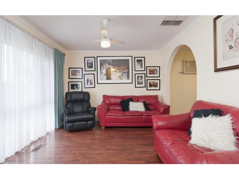 12 Parklands Avenue, Chirnside Park VIC 3116