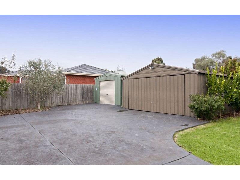 12 Parklands Avenue, Chirnside Park VIC 3116