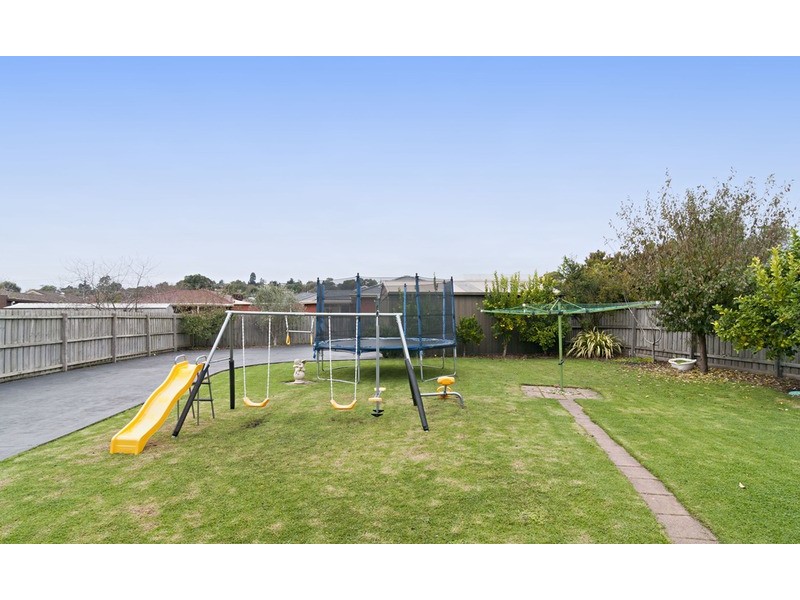 12 Parklands Avenue, Chirnside Park VIC 3116
