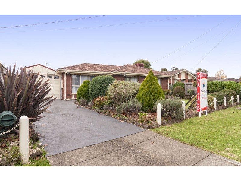 12 Parklands Avenue, Chirnside Park VIC 3116