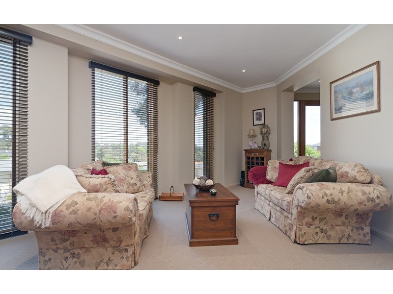 6 Classic  Drive, Mooroolbark VIC 3138