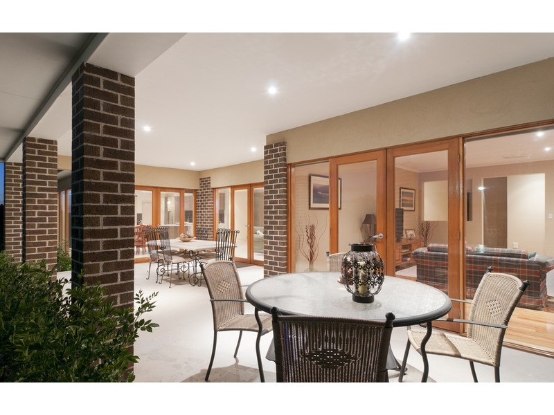 6 Classic  Drive, Mooroolbark VIC 3138