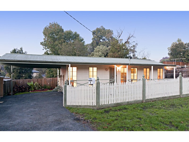 3 Richards  Road, Montrose VIC 3765