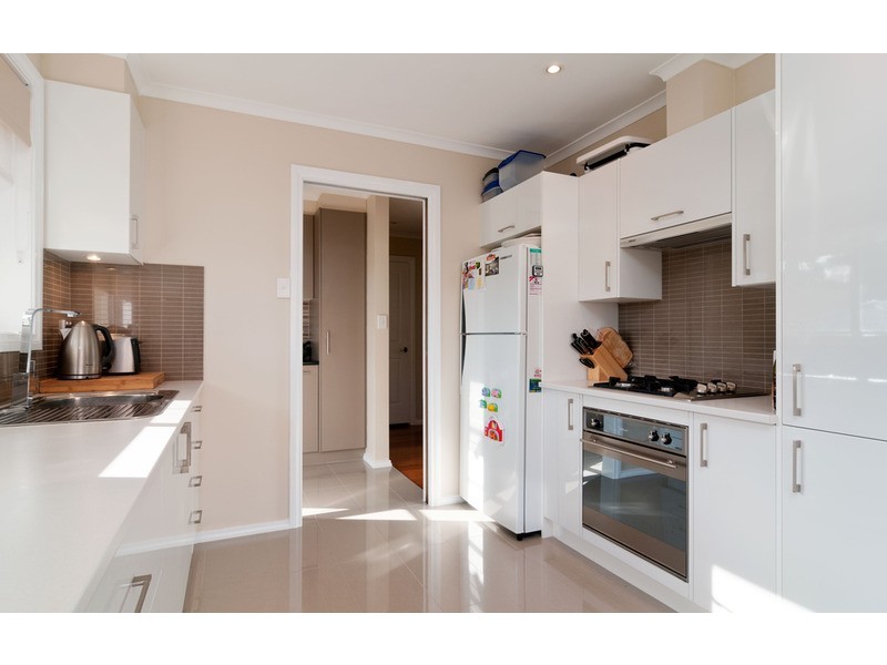 43 Greenslopes Drive, Mooroolbark VIC 3138