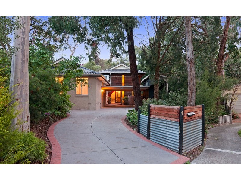 1 Shirley Court, Croydon VIC 3136