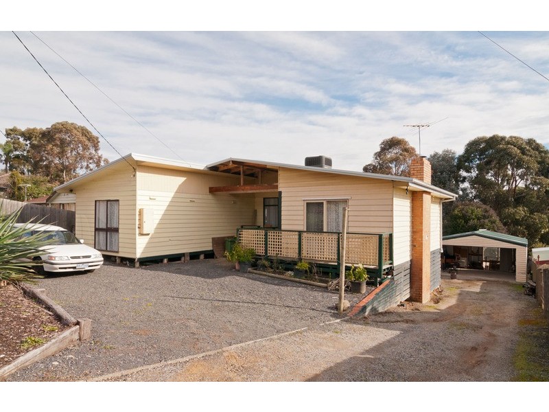 19 Balmoral Street, Kilsyth VIC 3137