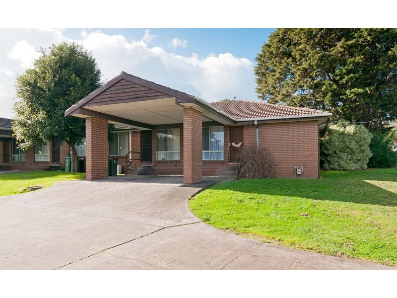 1/65 Hewish Road, Croydon VIC 3136