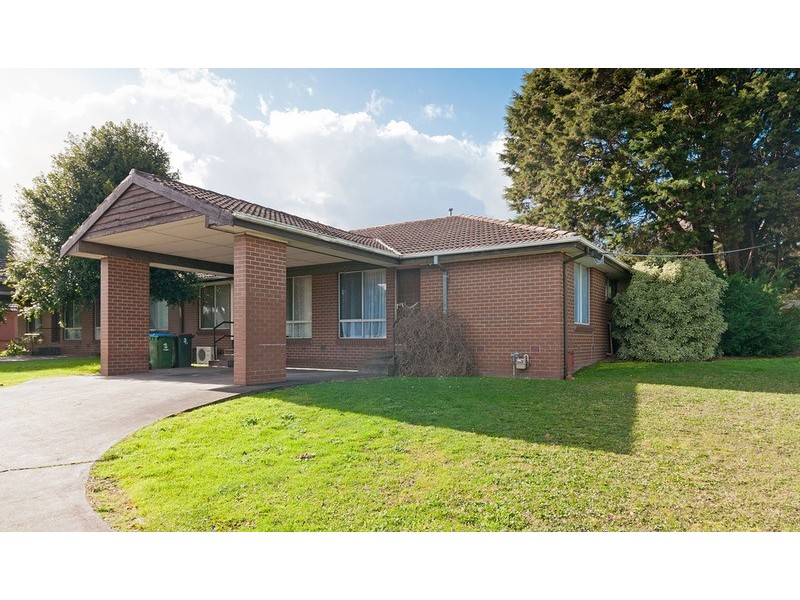 1/65 Hewish Road, Croydon VIC 3136